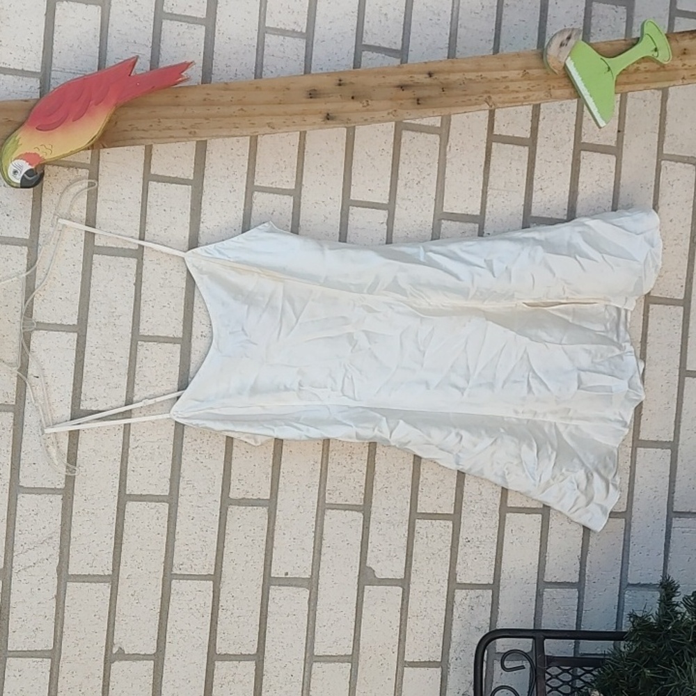 White Slip - Picture 1 of 9